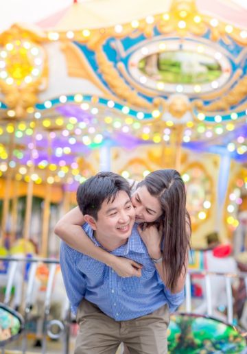 Bangkok Engagement Photoshoot At Asiatique 