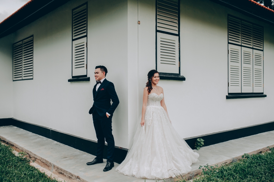 Singapore Pre-Wedding Photoshoot At Seletar Airport And Colonial Houses by Chia on OneThreeOneFour 17