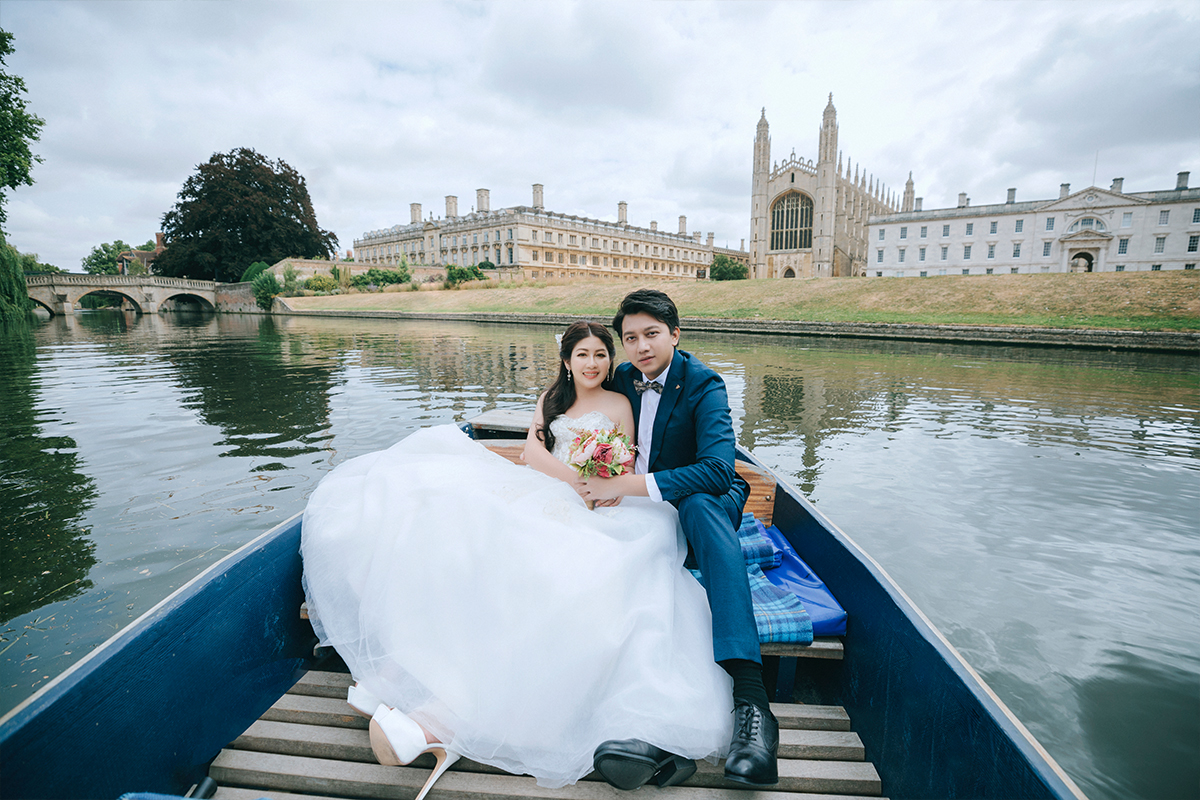 UK Cambridge Retro Themed Pre-wedding Photoshoot by Dom on OneThreeOneFour 7