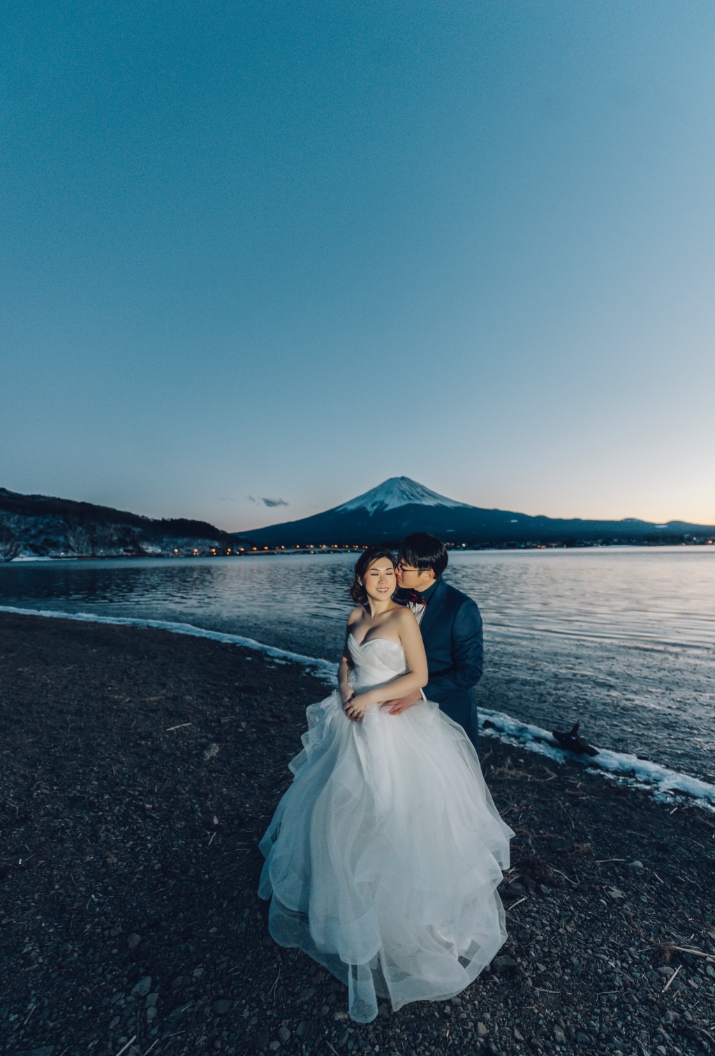 Japan Tokyo Pre-Wedding Photoshoot At Mount Fuji And Shopping Streets  by Lenham  on OneThreeOneFour 8