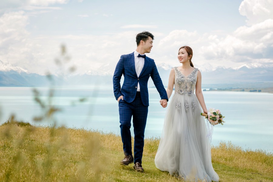 SH&J: Romantic fairytale pre-wedding in New Zealand with horse and at Lake Pukaki and Lake Tekapo by Fei on OneThreeOneFour 28