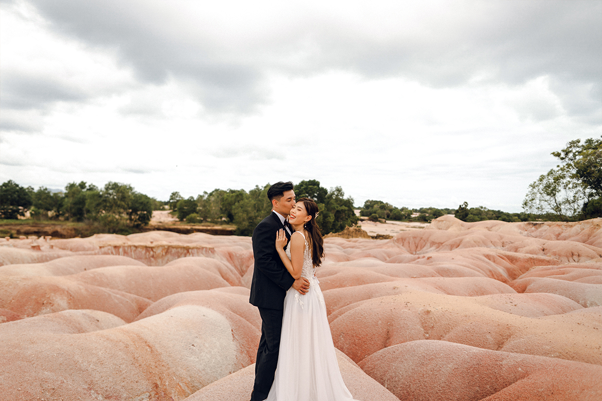 Bintan Pre-Wedding Photoshoot: Shermaine & Kai Yiong’s Adventure at Old Streets, Blue Lake, Sand Dunes & ATV Ride by HS on OneThreeOneFour 31