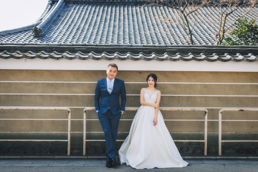 Japan Kyoto Pre-Wedding Photoshoot At Gion District  by Shu Hao  on OneThreeOneFour 3
