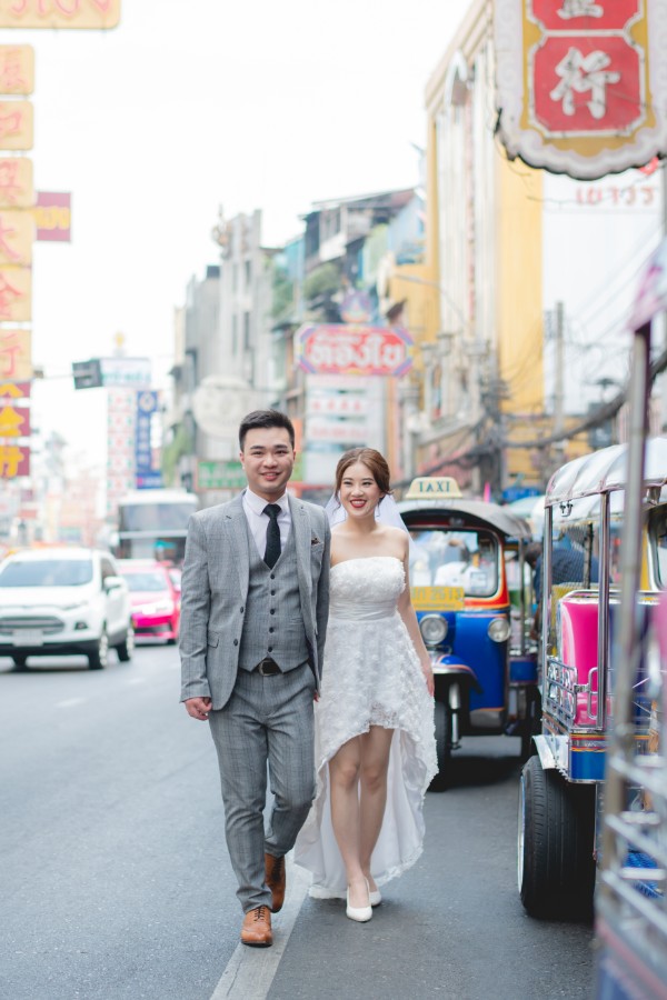 P&T: Bangkok Streets Pre-Wedding Photoshoot  by Nat on OneThreeOneFour 22