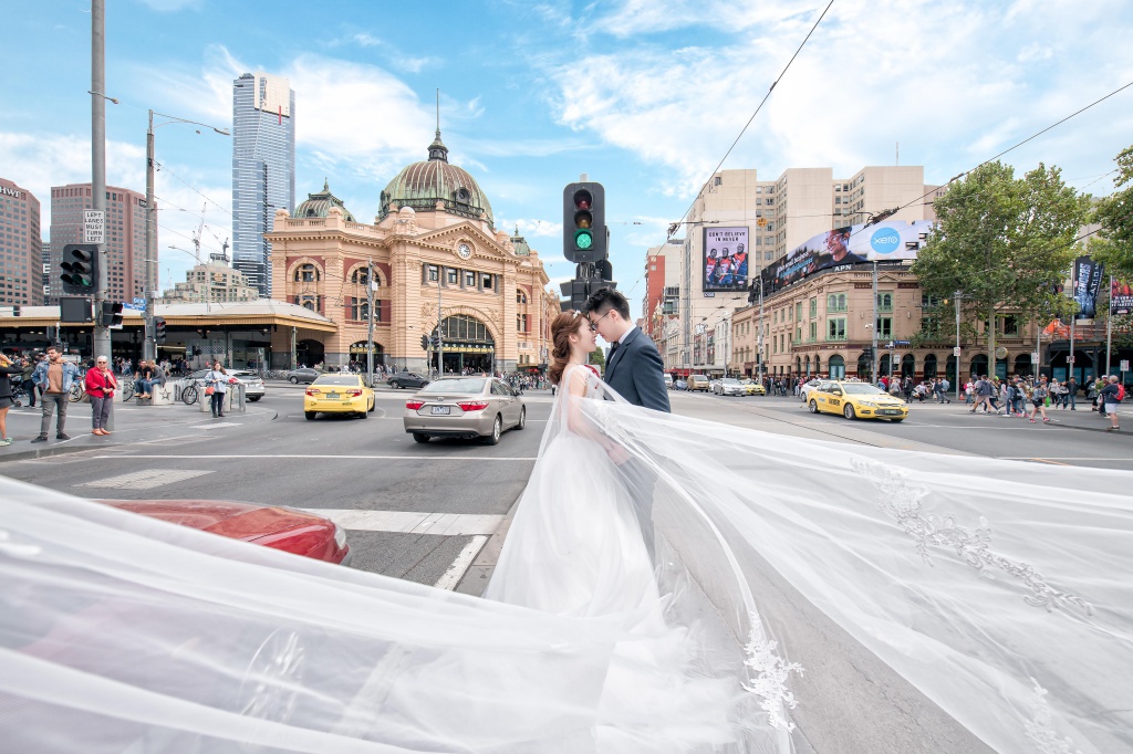 Melbourne Outdoor Pre-Wedding Photoshoot Around The City  by Lin on OneThreeOneFour 5