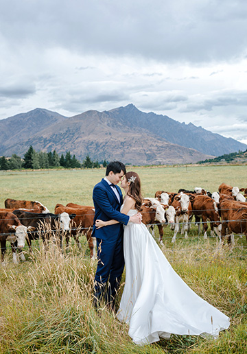 J&W: New Zealand Pre-wedding Photoshoot on Panoramic Hilltop