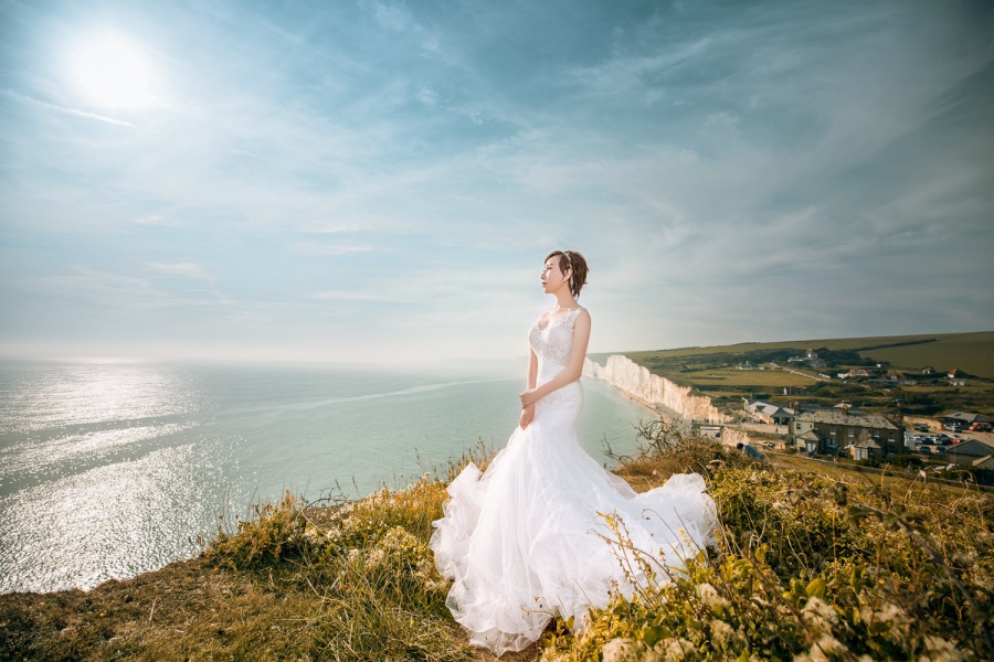 London Pre-Wedding Photoshoot At White Cliffs Of Dover by Dom  on OneThreeOneFour 9