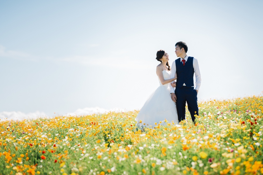 Hokkaido Lavender Pre-Wedding Photography at Roller Coaster Road and Lavender Park by Kouta on OneThreeOneFour 13