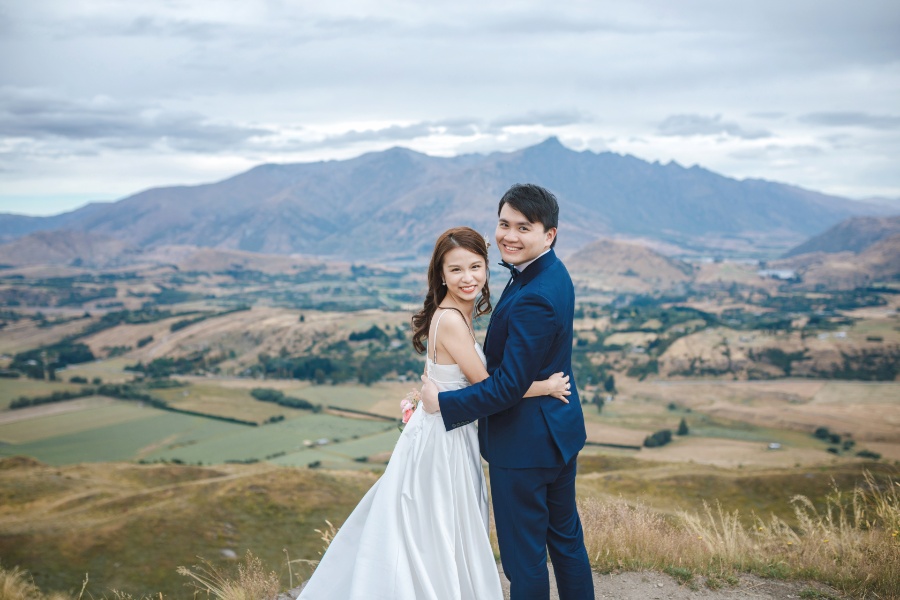 J&W: New Zealand Pre-wedding Photoshoot on Panoramic Hilltop by Fei on OneThreeOneFour 13