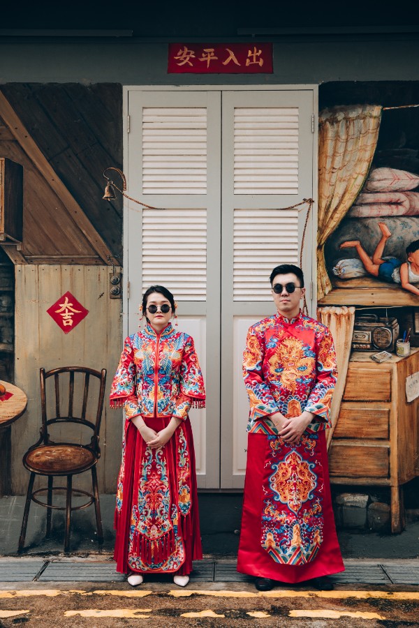 E&K: Quirky pre-wedding in Chinatown, Gardens by the Bay and beach by Cheng on OneThreeOneFour 6