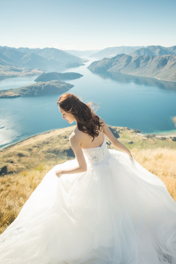 New Zealand Pre-Wedding Photoshoot At Coromandel Peak And Cardrona  by Mike  on OneThreeOneFour 5