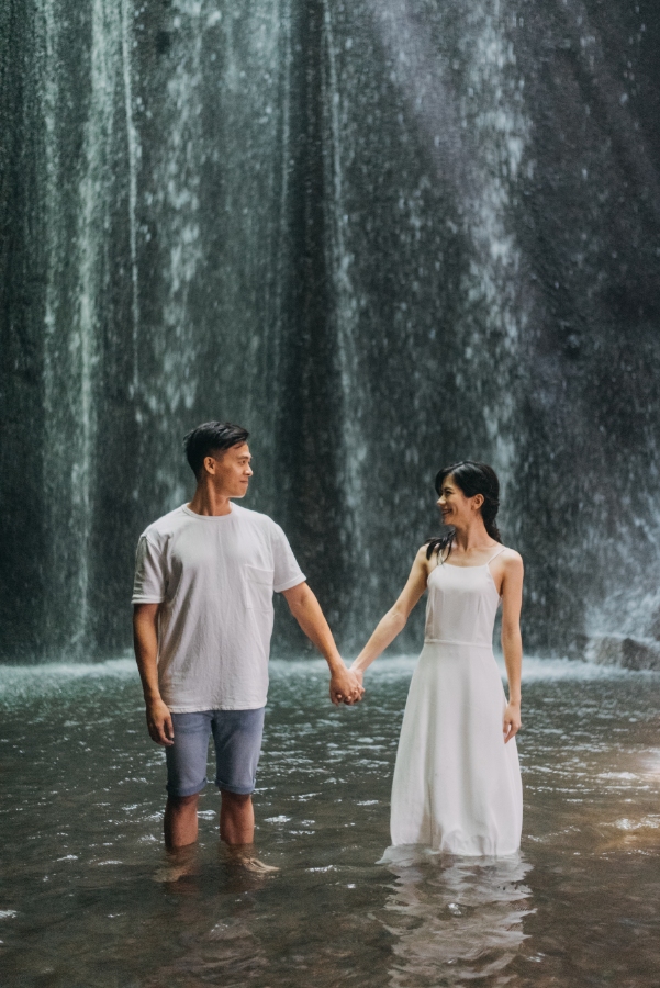 A&W: Bali Full-day Pre-wedding Photoshoot at Cepung Waterfall and Balangan Beach by Agus on OneThreeOneFour 31