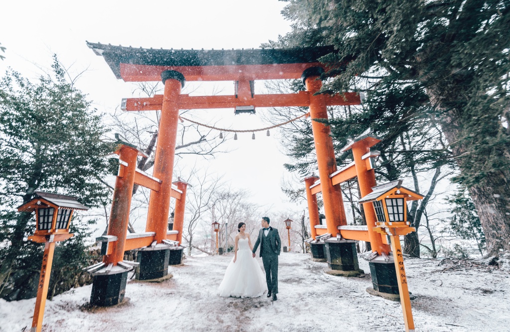 I&V: Japan Tokyo Pre-Wedding And Kimono Photoshoot At Traditional Village And Pagoda During Winter  by Lenham  on OneThreeOneFour 12