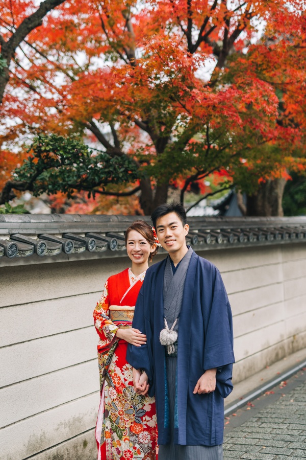 Japan Kyoto Autumn Higashiyama Kimono Prewedding Photoshoot by Shu Hao on OneThreeOneFour 26
