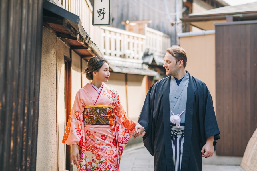 Kyoto Kimono Prewedding Photoshoot Higashiyama District Japan by Shu Hao on OneThreeOneFour 79