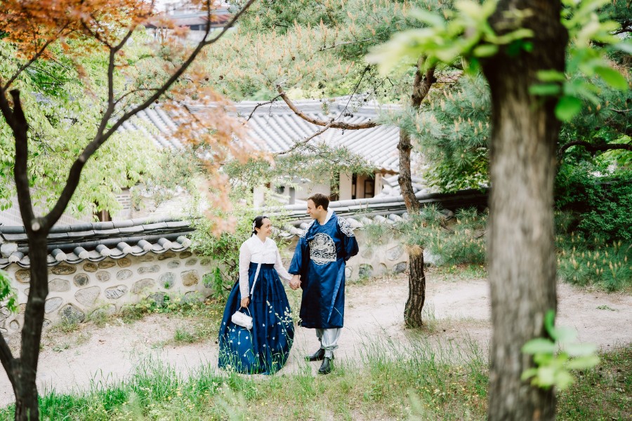 B&J: Hanbok pre-wedding at Namsangol Hanok Village in Seoul by Jungyeol on OneThreeOneFour 3