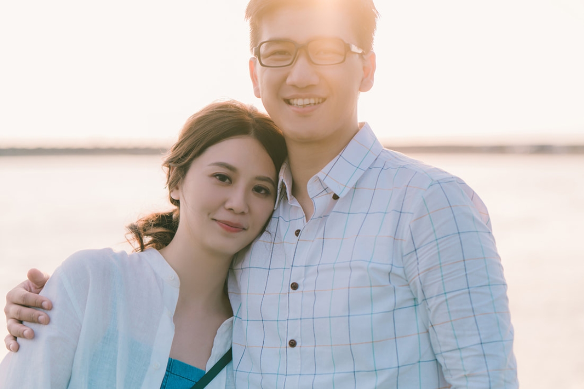 Taiwan Pre-Wedding Photoshoot Local Neighbourhood Street Garden Beach by  on OneThreeOneFour 23