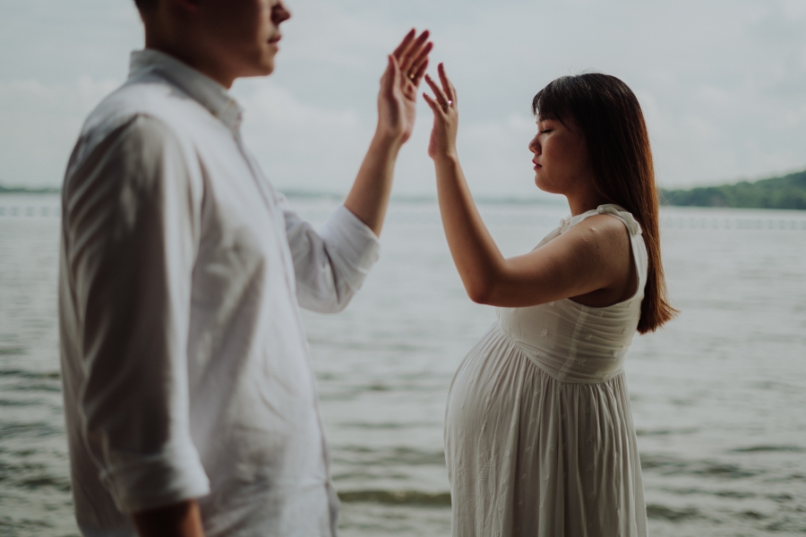 Singapore Casual Maternity Photoshoot At Coney Island by Jess on OneThreeOneFour 20