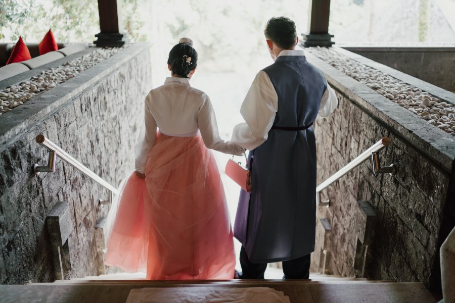 JY&L: Destination wedding at Villa the Sanctuary for mixed South Korean and European couple by Hendra on OneThreeOneFour 8
