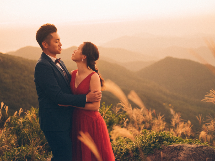 Hong Kong Outdoor Pre-Wedding Photoshoot At Tai Mo Shan by Paul on OneThreeOneFour 10