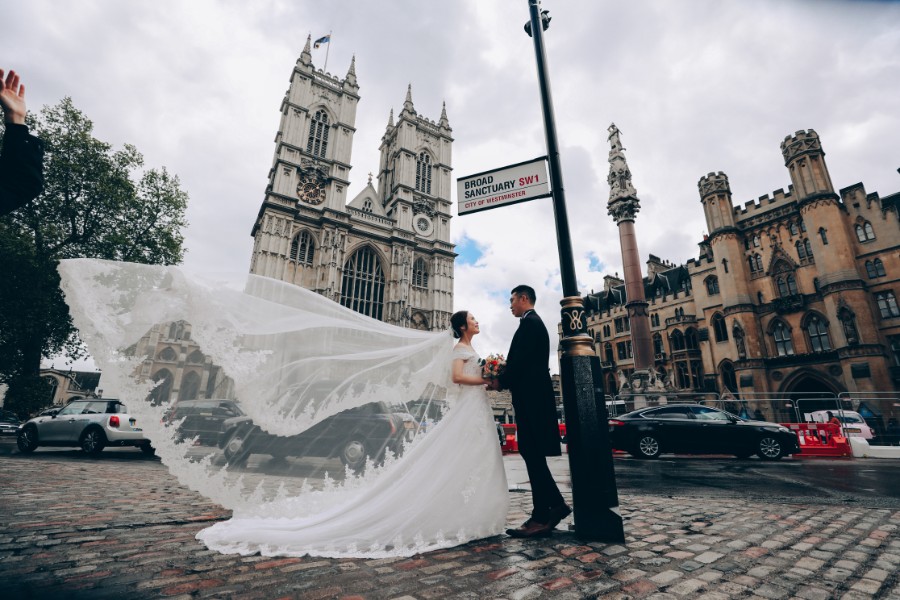 L&A: Whimsical Pre-wedding in London by Dom on OneThreeOneFour 8