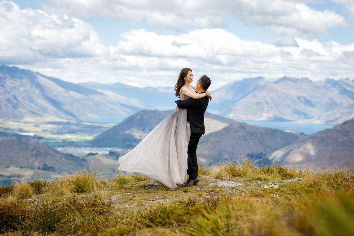 新西蘭婚纱拍攝 - 在科羅曼德峯、斯基珀斯峽谷和夏日羽扇豆的特卡波湖 by Fei on OneThreeOneFour 13