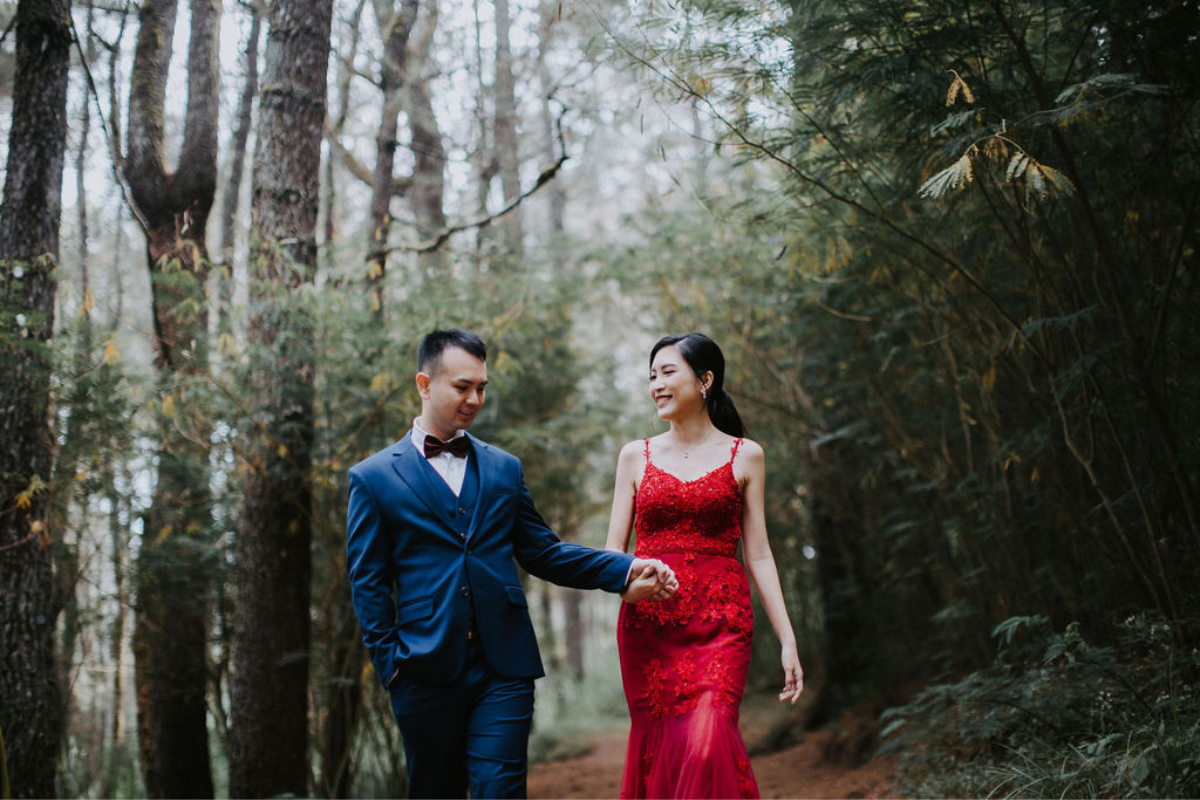Bali Prewedding Photoshoot At Mount Batur Pinggan Viewpoint, Marigold Field, Pine Forest and nyanyi beach by Cahya on OneThreeOneFour 10