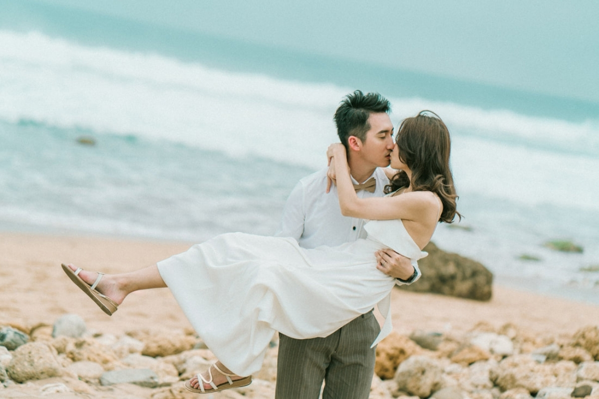 Taiwan Pre-Wedding Photoshoot Cafe Pier Lighthouse Countryside Street Beach by  on OneThreeOneFour 44