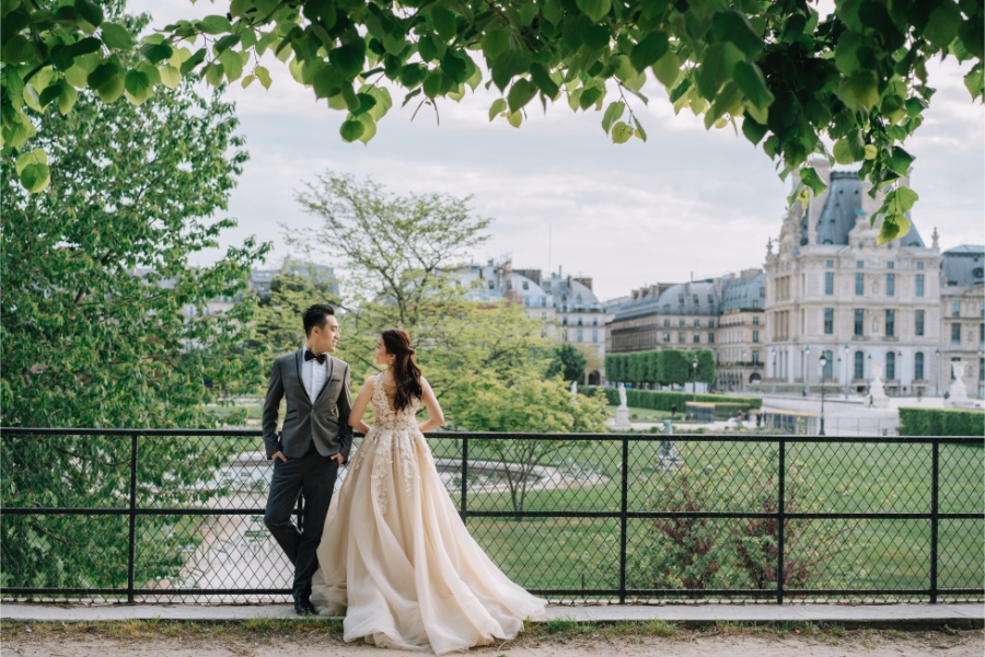 A&K: Canadian Couple's Paris Pre-wedding Photoshoot at the Louvre  by Vin on OneThreeOneFour 22
