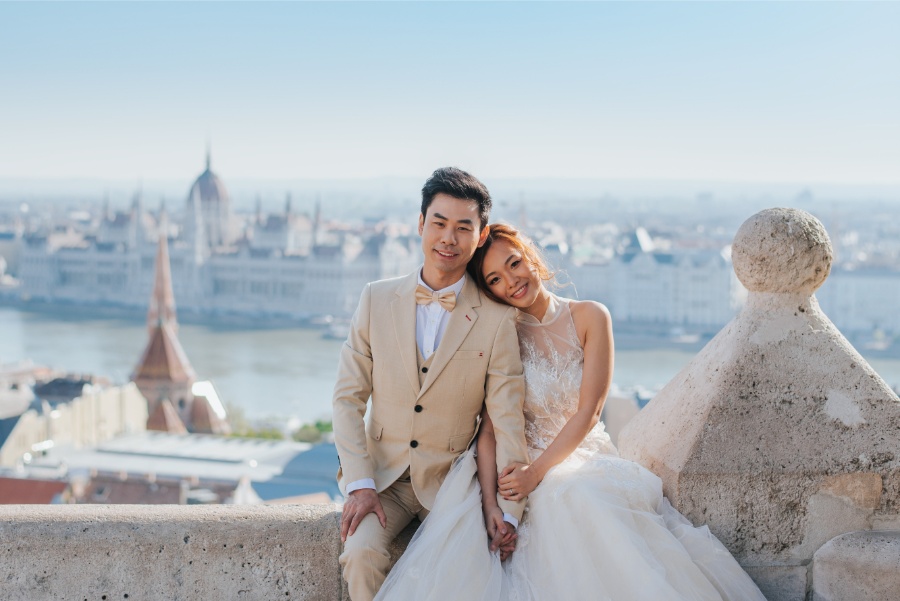 S&G: Budapest Pre-wedding Photoshoot at Castle District by Drew on OneThreeOneFour 4