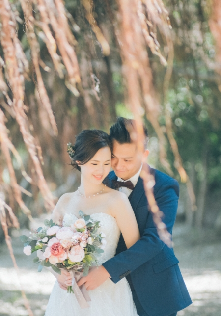Hong Kong Outdoor Pre-Wedding Photoshoot At Nam Sang Wai
