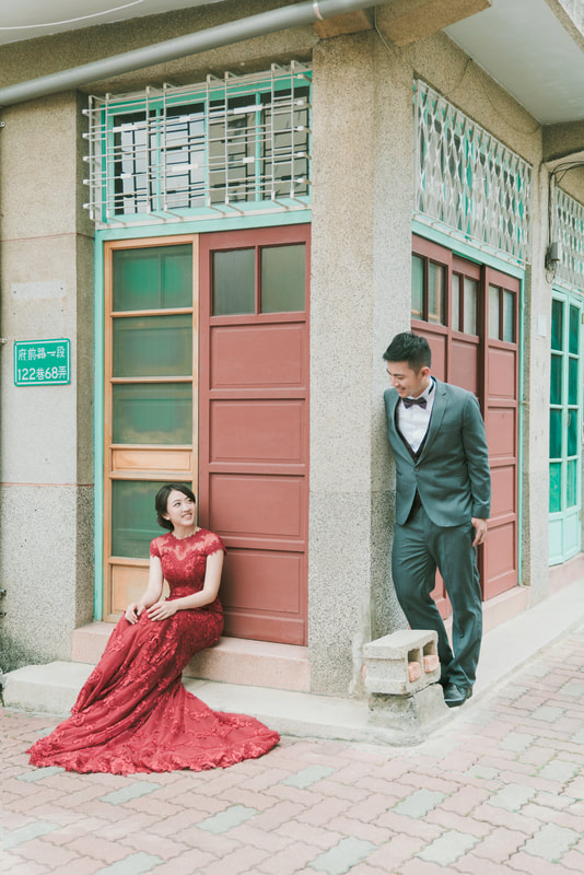 Taiwan Outdoor Pre-Wedding Photoshoot At Traditional Tainan Streets  by Star  on OneThreeOneFour 10