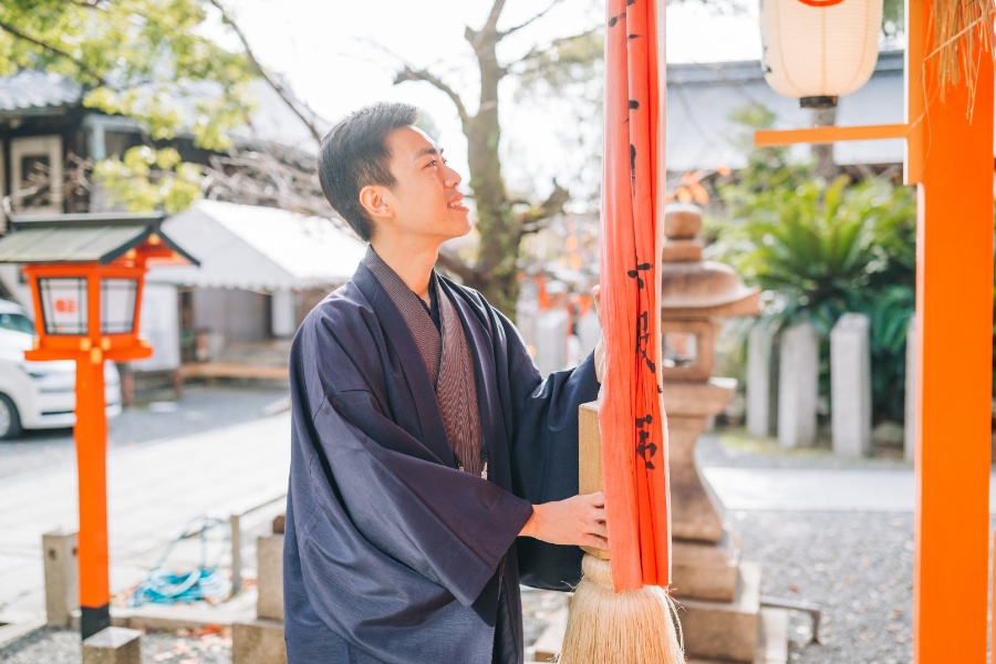 Japan Kyoto Autumn Higashiyama Kimono Prewedding Photoshoot by Shu Hao on OneThreeOneFour 58