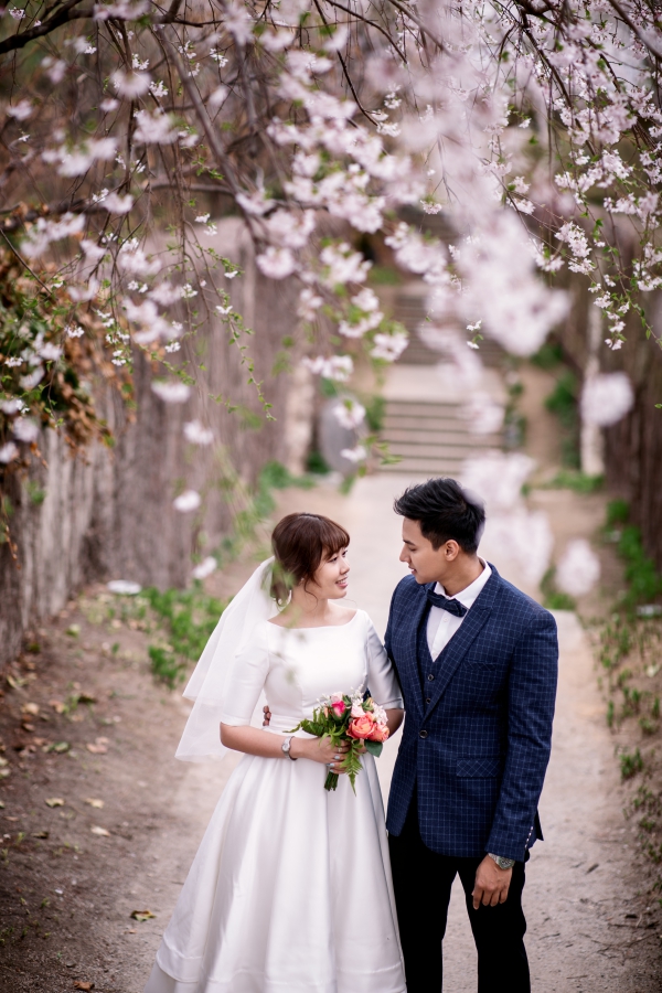 Korea Pre-Wedding Photoshoot At Seonyudo Park and Yeonnam-Dong  by Junghoon on OneThreeOneFour 2
