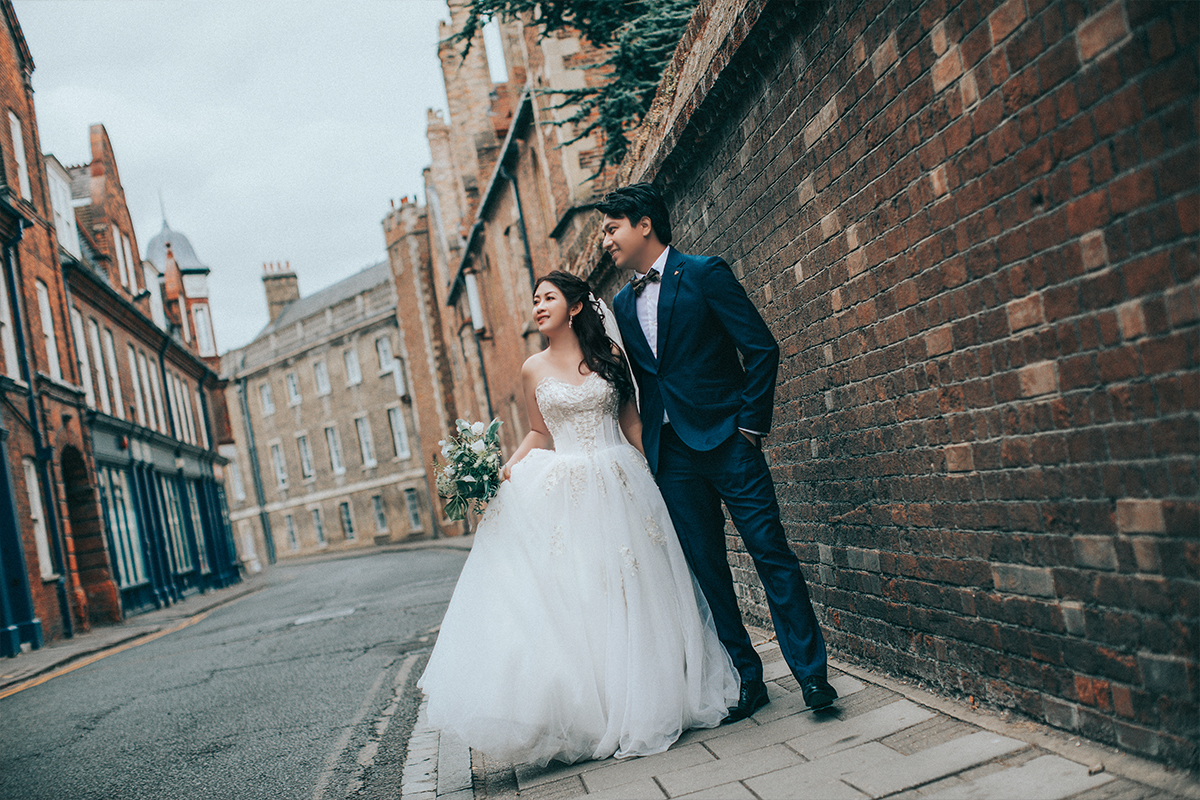UK Cambridge Retro Themed Pre-wedding Photoshoot by Dom on OneThreeOneFour 1