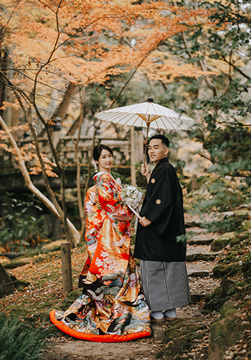Tokyo Autumn Maple Leave Photoshoot with Kimono and Pre-Wedding at Beach