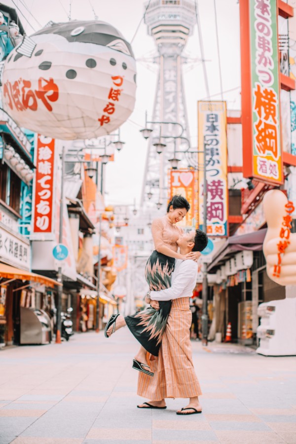 Japan Kyoto Pre-Wedding Photoshoot At Nara Deer Park, Fushimi Inari Shrine, Osaka Castle, Shinsekai and Shinsaibashi by Kinosaki  on OneThreeOneFour 1