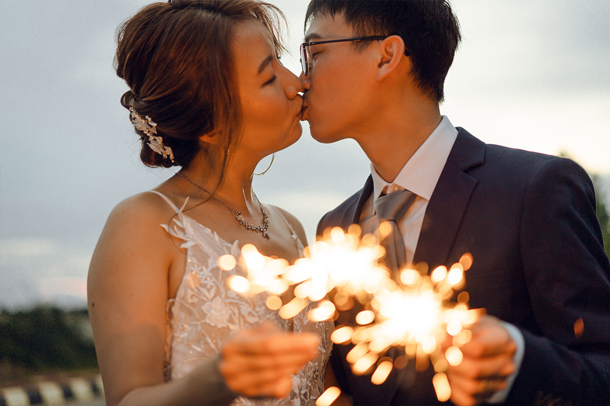 Bintan Pre-Wedding Photoshoot: Chen Yu & Yu Xuan’s Romantic Shoot at Blue Lake, Sand Dunes & ANMON Resort by HS on OneThreeOneFour 7