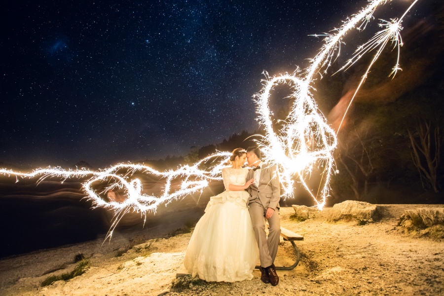 J&R: New Zealand Winter Pre-wedding Photoshoot Under the Stars by Xing on OneThreeOneFour 23