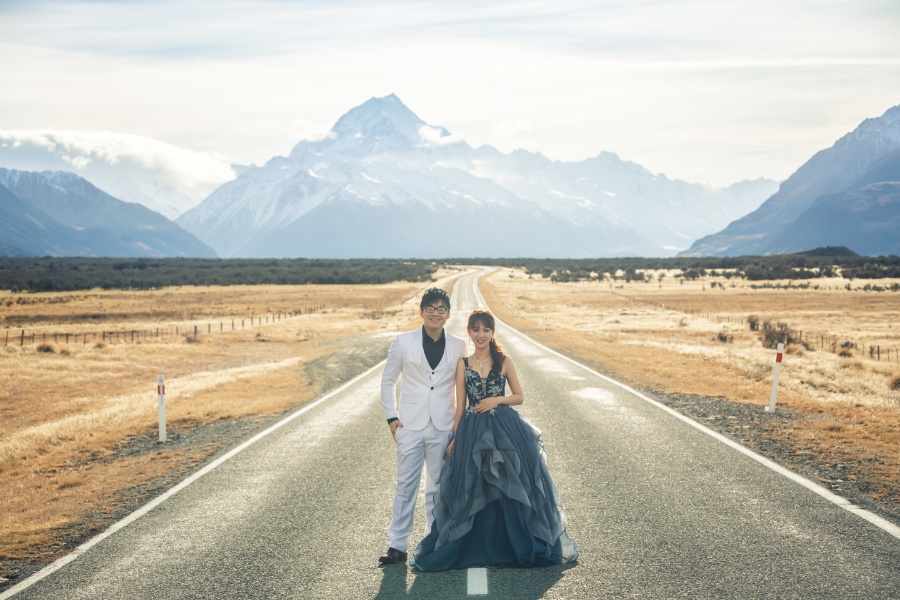 M&P: New Zealand Winter Pre-wedding Photoshoot with Milky Way at Lake Tekapo by Xing on OneThreeOneFour 4