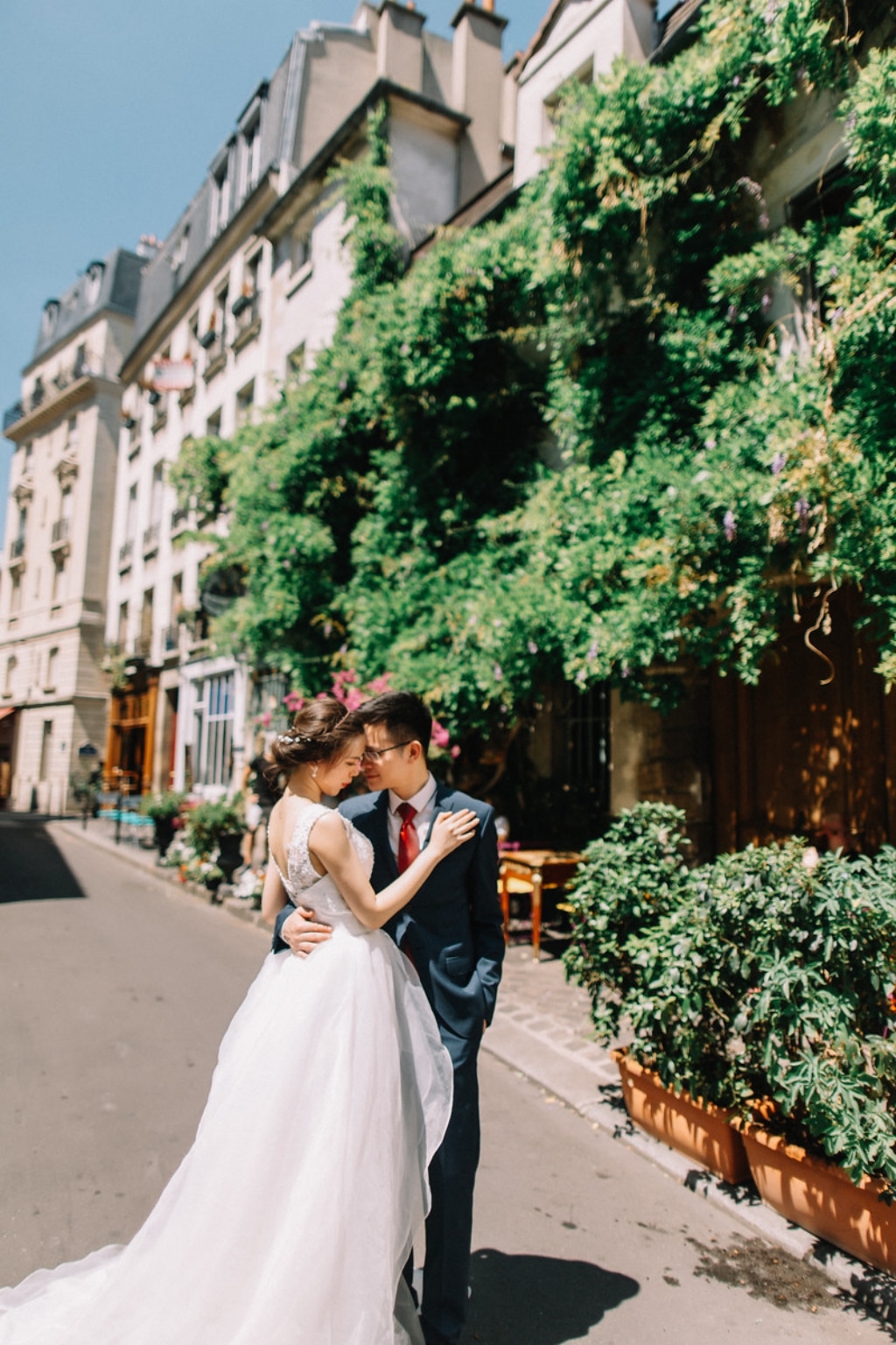 Paris Wedding Photo Session Arc de Triomphe by Vin on OneThreeOneFour 37