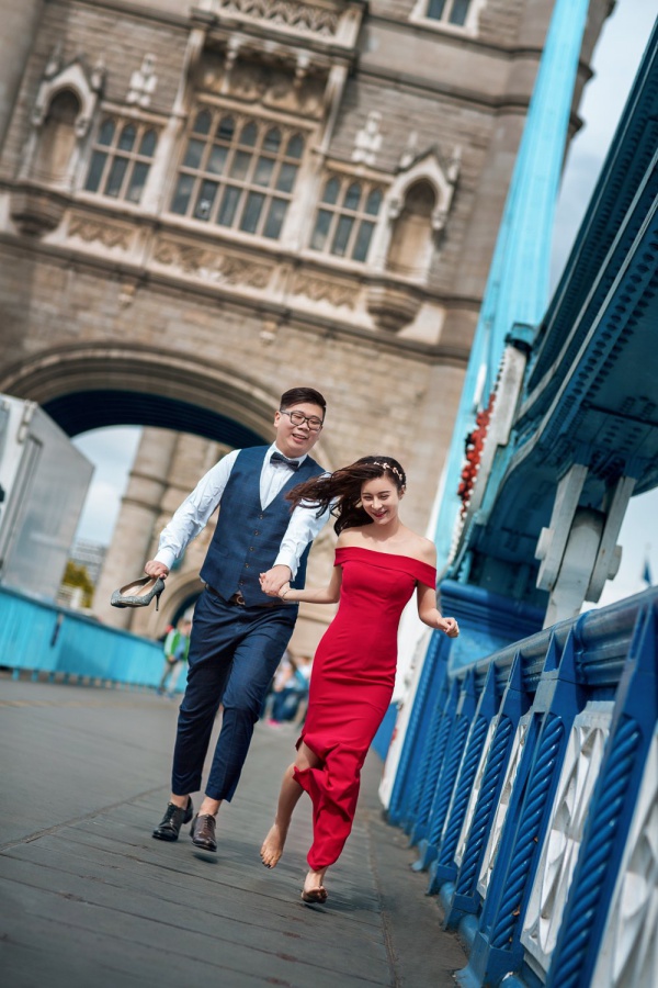 London Pre-Wedding Photoshoot At Big Ben And Tower Bridge  by Dom  on OneThreeOneFour 9