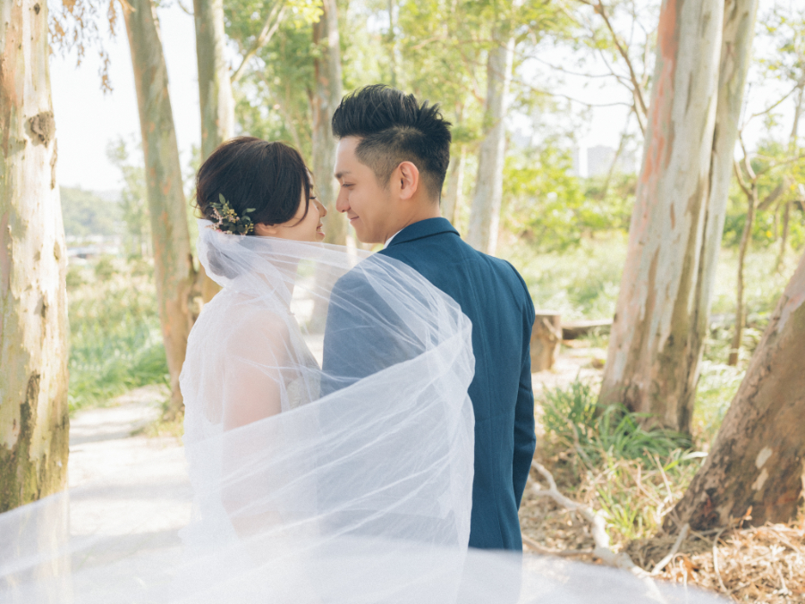 Hong Kong Outdoor Pre-Wedding Photoshoot At Nam Sang Wai by Paul on OneThreeOneFour 18