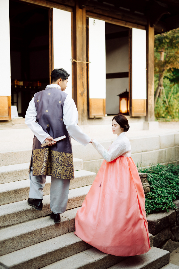 V&E Korea Autumn Pre-Wedding at Seoul Forest Park, Kyung Hee University and Namsangol Hanok Village by Jungyeol on OneThreeOneFour 27
