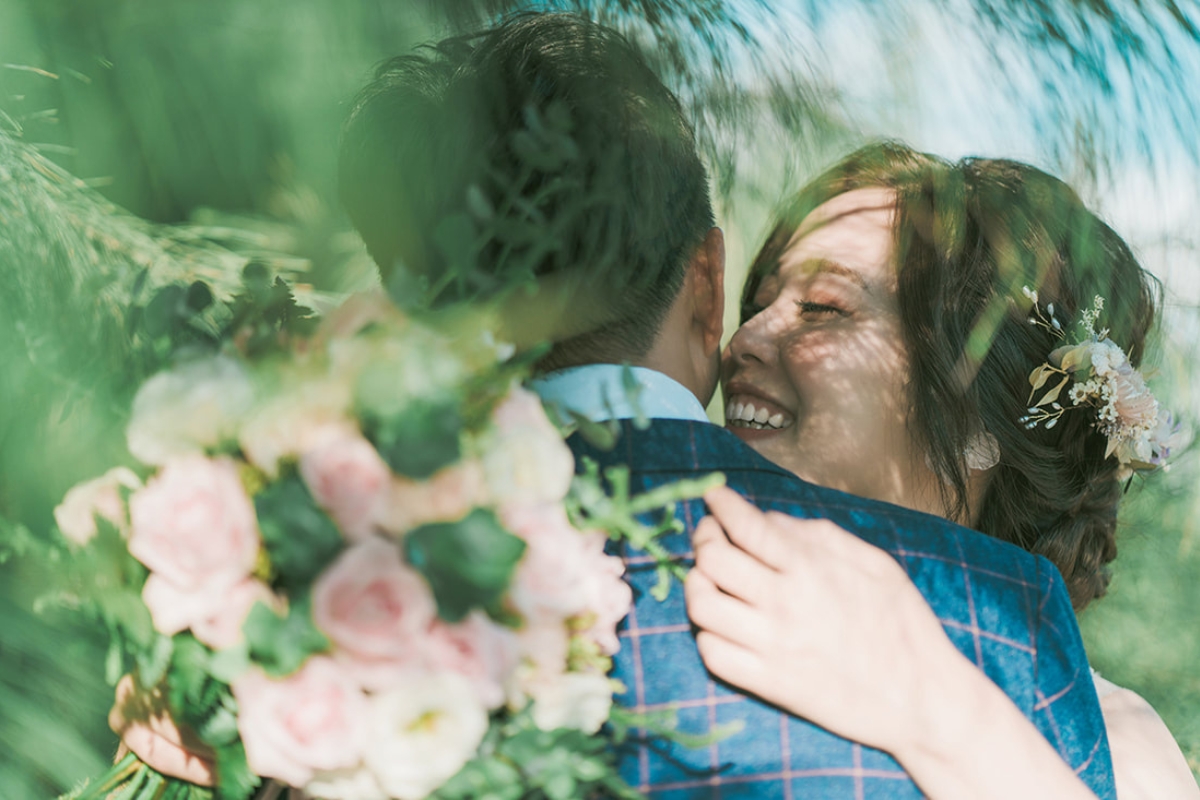 Taiwan Pre-Wedding Photoshoot Zoo Lush Greenery Beach by  on OneThreeOneFour 8