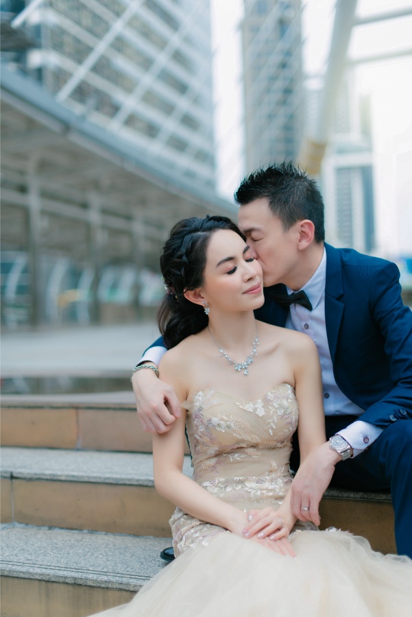 Bangkok Chong Nonsi and Chinatown Prewedding Photoshoot in Thailand by Sahrit on OneThreeOneFour 24