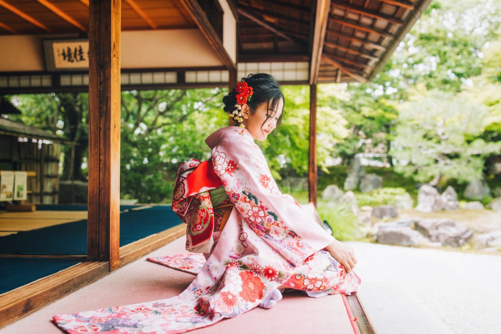 Japan Kyoto Photographer: Kimono And Couple Photoshoot At Kyoto Gion District  by Shu Hao  on OneThreeOneFour 10