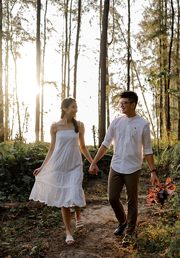 C&NJ: Whimsical pre-wedding at Coney Island, Marina Barrage & Floral Fantasy in Singapore