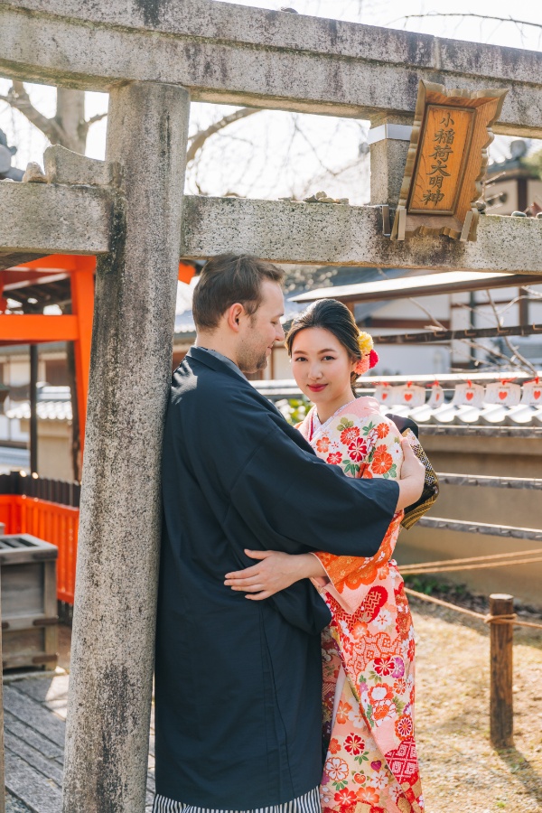 Kyoto Kimono Prewedding Photoshoot Higashiyama District Japan by Shu Hao on OneThreeOneFour 26