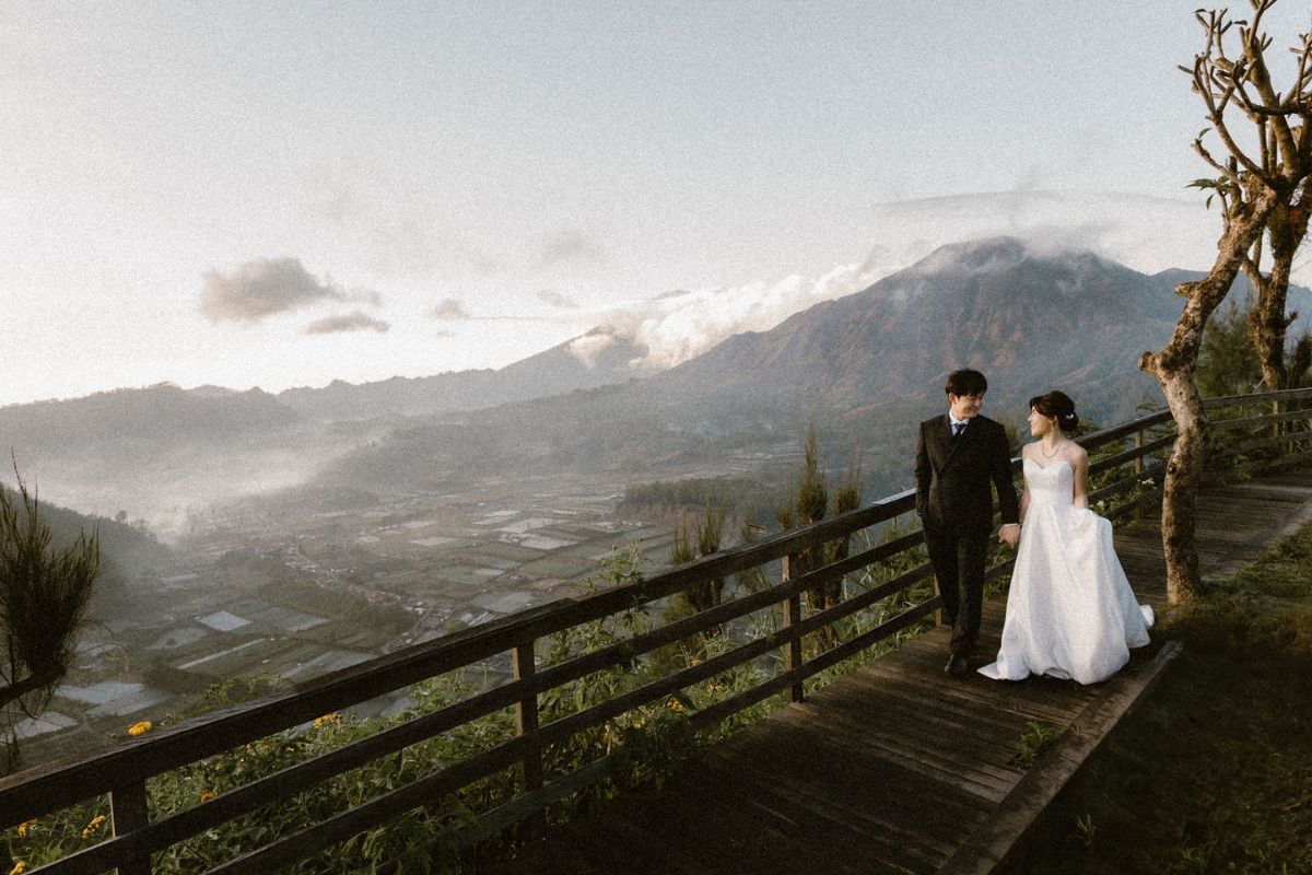 Bali Pre-Wedding Photoshoot with Mt . Batur, Tegenungan Waterfalls, and Twin Cliff Valley by Cahya on OneThreeOneFour 6